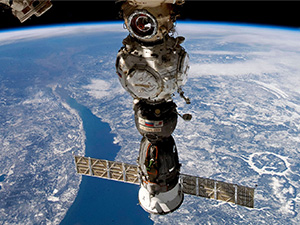 Российские космонавты развернули радиолокационную систему в открытом космосе