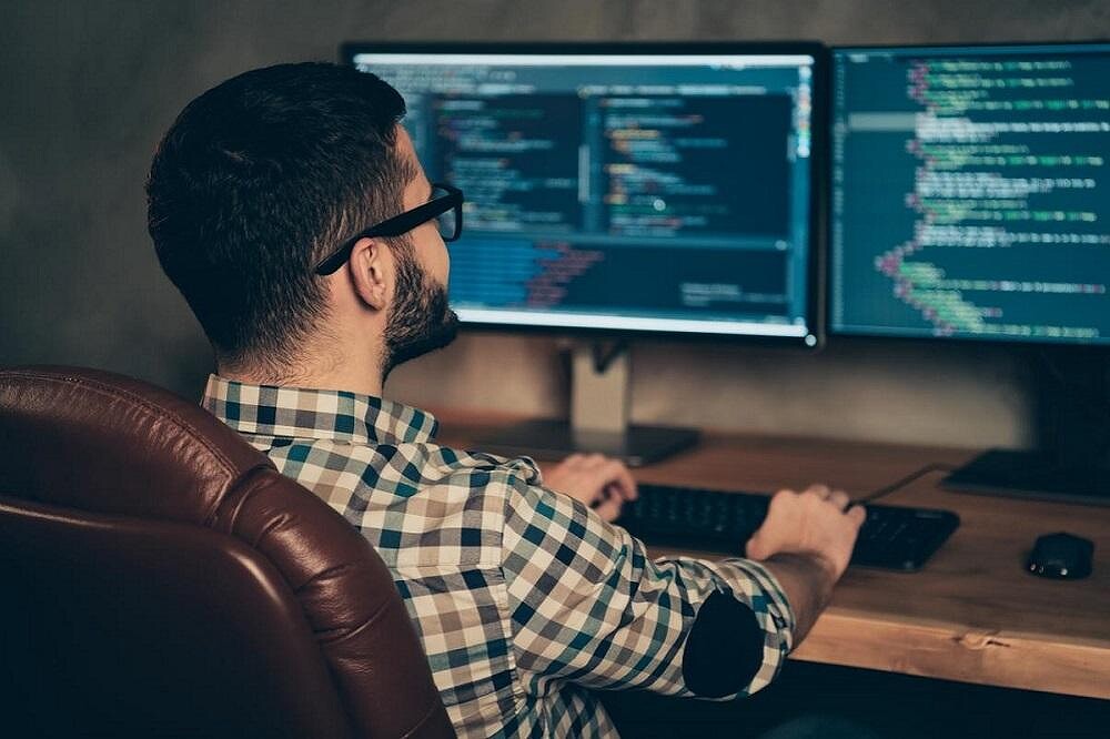 Python под давлением: язык C сокращает разрыв в рейтинге Tiobe и меняет баланс сил в программировании