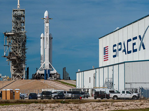 Илон Маск пообещал подарить каждому ребёнку в США по одной акции SpaceX