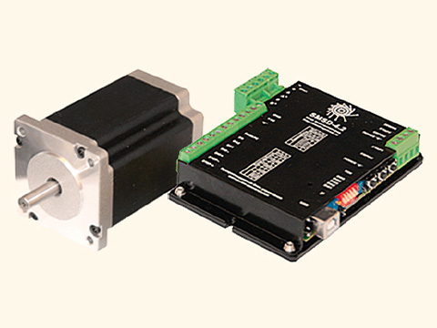 Пульт управления приводами шаговых двигателей