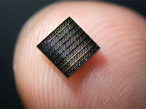 Искусственные нейроны воспроизводят биологическую функцию: шаг к энергоэффективным мозговым чипам Искусственные нейроны воспроизводят биологическую функцию: шаг к энергоэффективным мозговым чипам