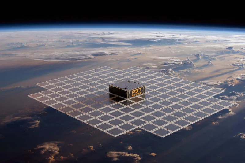 Спутниковый оператор AST SpaceMobile с гигантскими спутниками начнёт подключать к ним обычные смартфоны в начале 2026 года