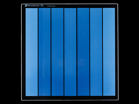 Стеклянный архив на 10 тысяч лет: Microsoft показала чип Project Silica с терабайтной плотностью хранения