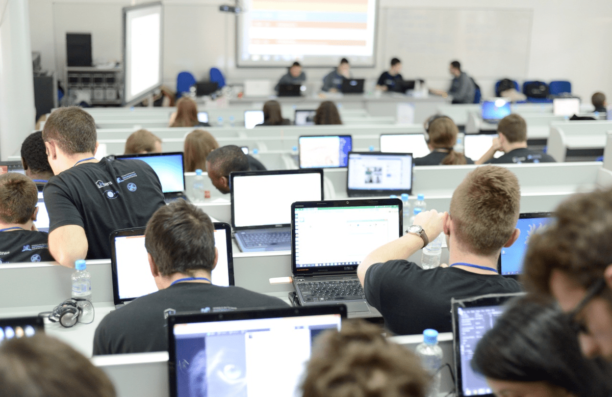 ИТ-компании обяжут инвестировать в подготовку кадров совместно с вузами