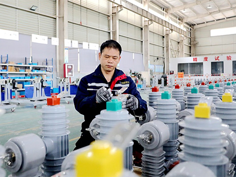 Энергия для ИИ: почему китайское оборудование стало глобальным стандартом