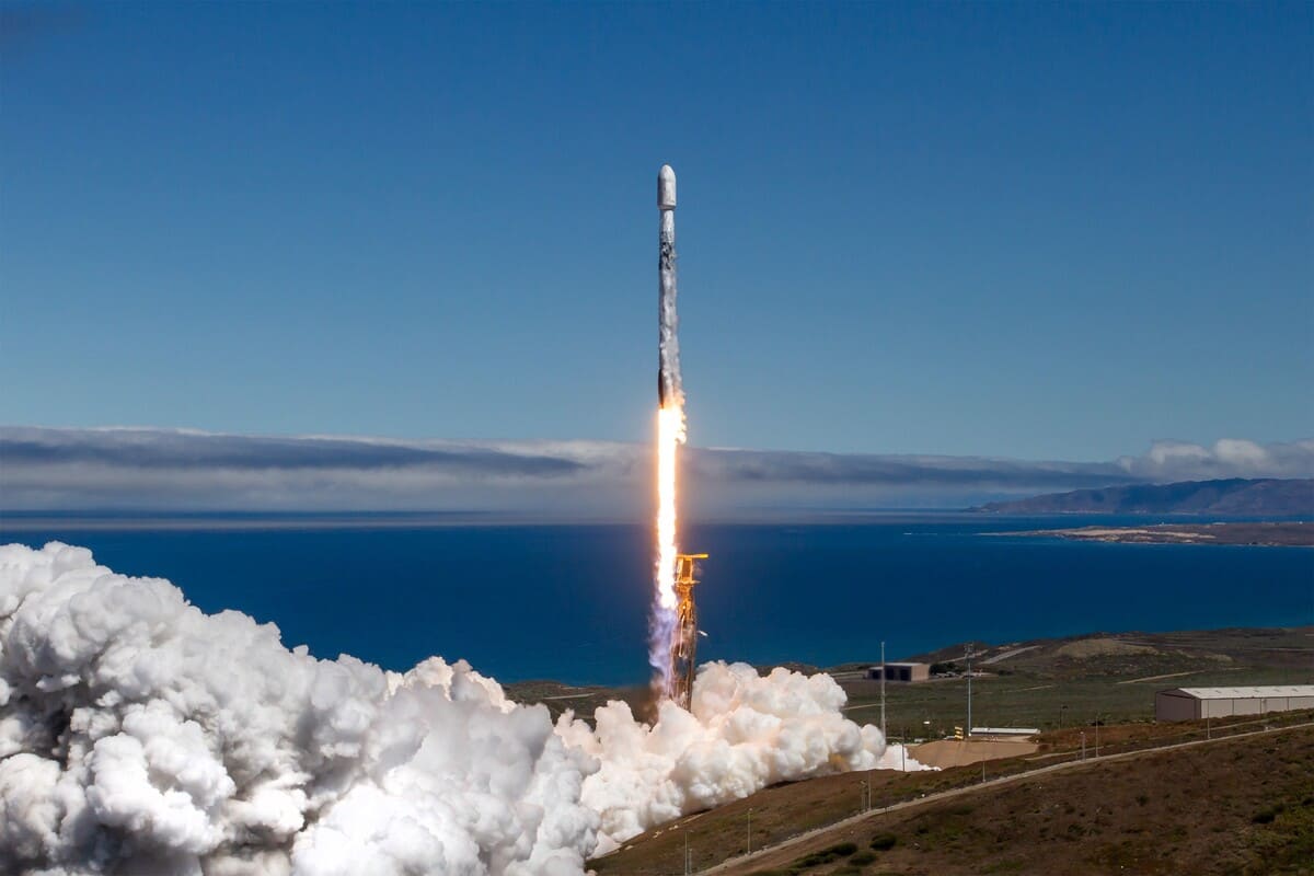 Российский аналог Falcon 9: «Роскосмос» готовит к испытаниям многоразовую ракету «Амур-СПГ»