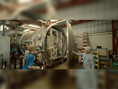 Тяга к Марсу: в США испытали электрический двигатель мощностью 120 кВт для пилотируемых миссий