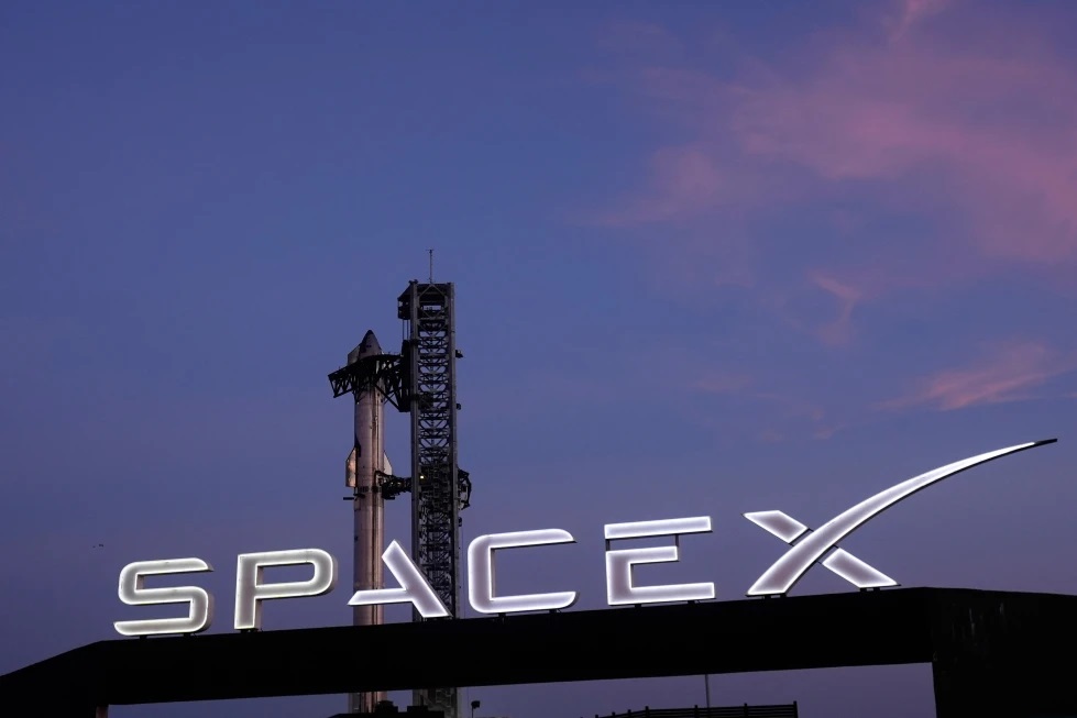 SpaceX поглощает создателя Cursor за $60 млрд, усиливая позиции в гонке ИИ