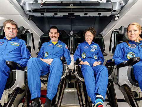 NASA анонсировало трансляцию запуска и стыковки миссии SpaceX Crew-12 к МКС